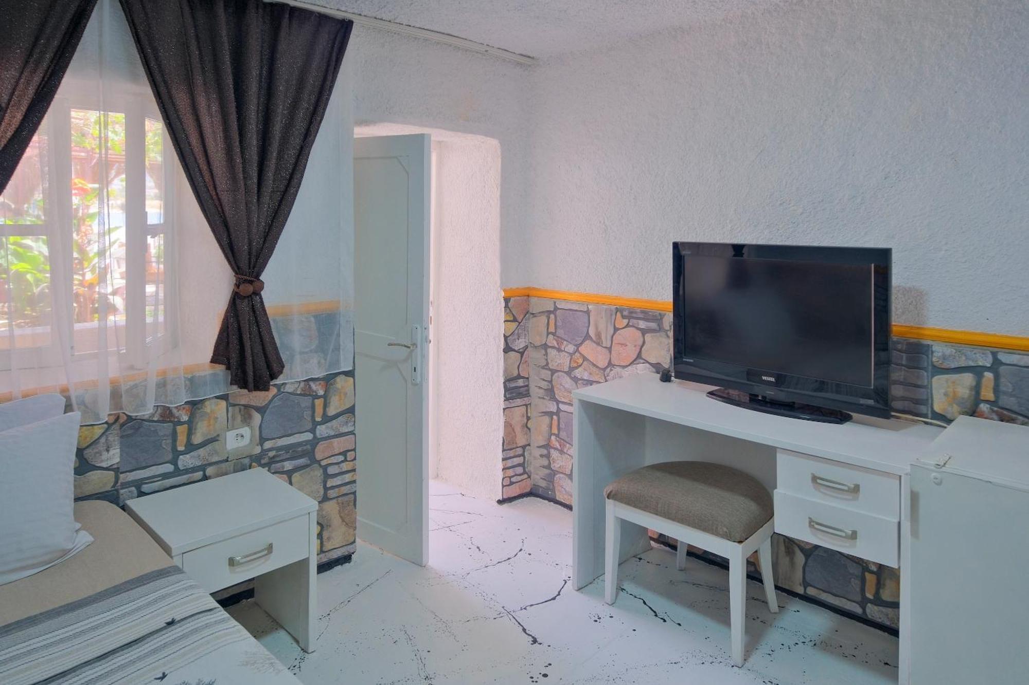 Imren'S Otel Çeşme Dış mekan fotoğraf
